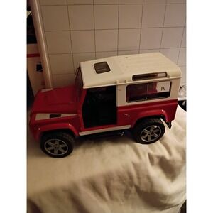 Bruder Land Rover Defender Toy Vehicle Red White 1:16 Scale Made in Germany 2010